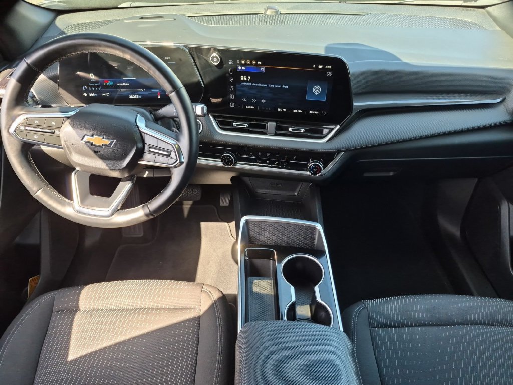 Used 2025 Chevrolet Equinox LT AWD/4WD image 26