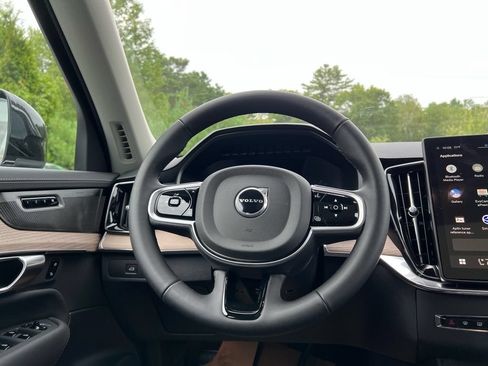 New 2026 Volvo XC90 B6 Plus w/ Protection Package Premier AWD/4WD image 25