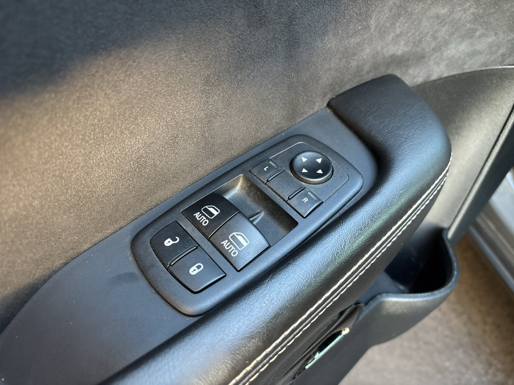 Used 2019 Dodge Challenger SRT Hellcat Redeye RWD image 11