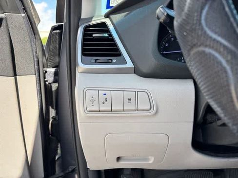 Used 2018 Hyundai Tucson Sport w/ Cargo Package FWD image 10