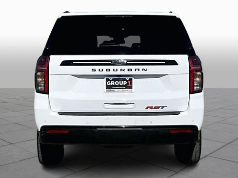 Used 2024 Chevrolet Suburban RST image 4