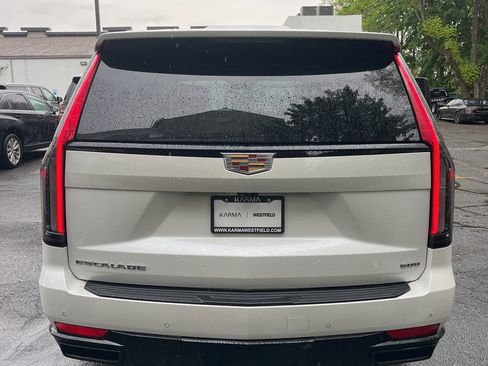 Used 2021 Cadillac Escalade Sport Platinum AWD/4WD image 7