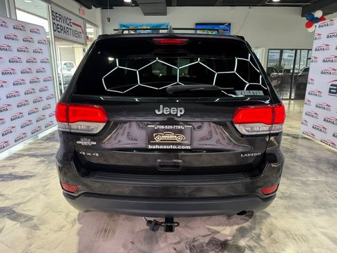 Used 2014 Jeep Grand Cherokee Laredo w/ 18" Wheel & 8.4" Radio Group AWD/4WD image 8