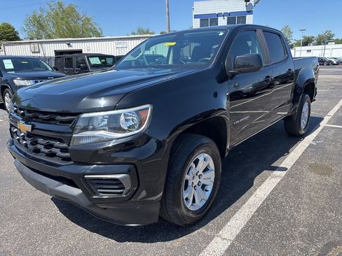 Used 2022 Chevrolet Colorado LT AWD/4WD image 3