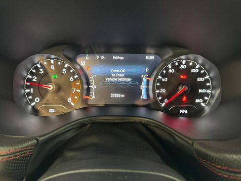 Used 2024 Jeep Compass Trailhawk AWD/4WD image 18
