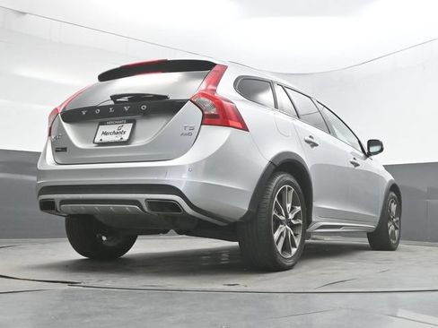 Used 2017 Volvo V60 T5 Cross Country w/ Convenience Package AWD/4WD image 39
