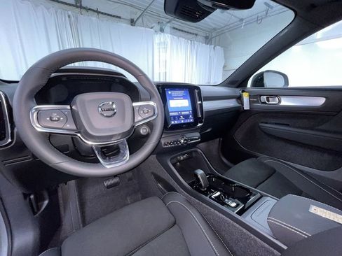 New 2026 Volvo XC40 B5 Ultra w/ Climate Package image 3