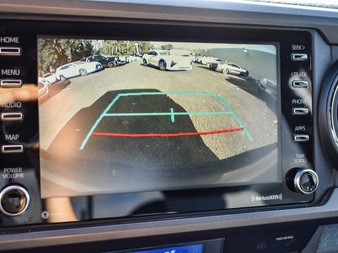 Used 2021 Toyota Tacoma TRD Sport image 23