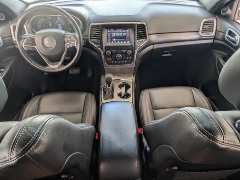 Used 2019 Jeep Grand Cherokee Laredo image 22