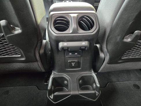 Used 2026 Jeep Gladiator Mojave AWD/4WD image 36
