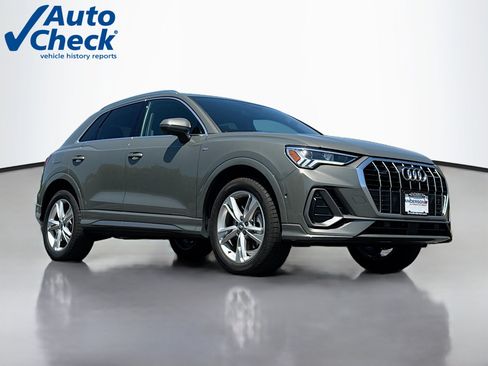 Used 2020 Audi Q3 2.0T Prestige AWD/4WD image 1