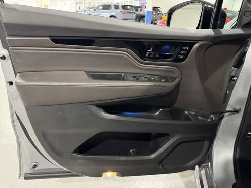 Used 2023 Honda Odyssey Elite image 23