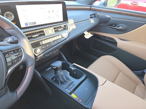 Used 2025 Lexus ES 350 Ultra Luxury FWD image 38