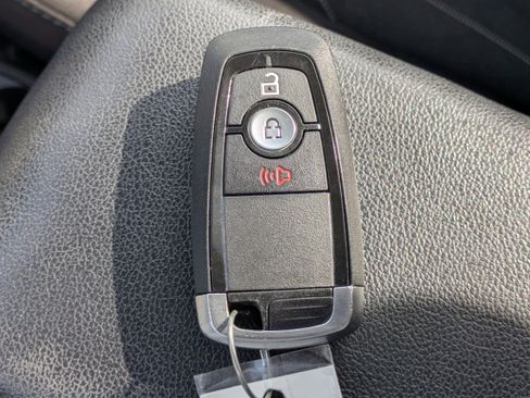 Used 2019 Ford EcoSport SE w/ SE Convenience Package image 31