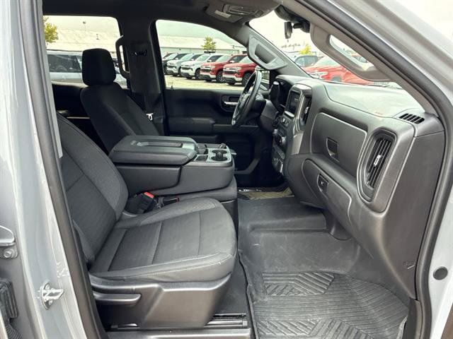 Used 2024 Chevrolet Silverado 1500 Custom Trail Boss w/ Turbomax Blackout Package AWD/4WD image 18