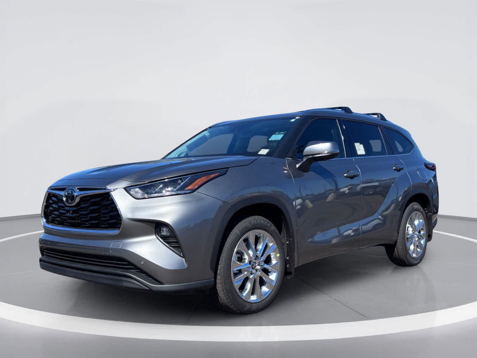 New 2026 Toyota Highlander Limited AWD/4WD image 2