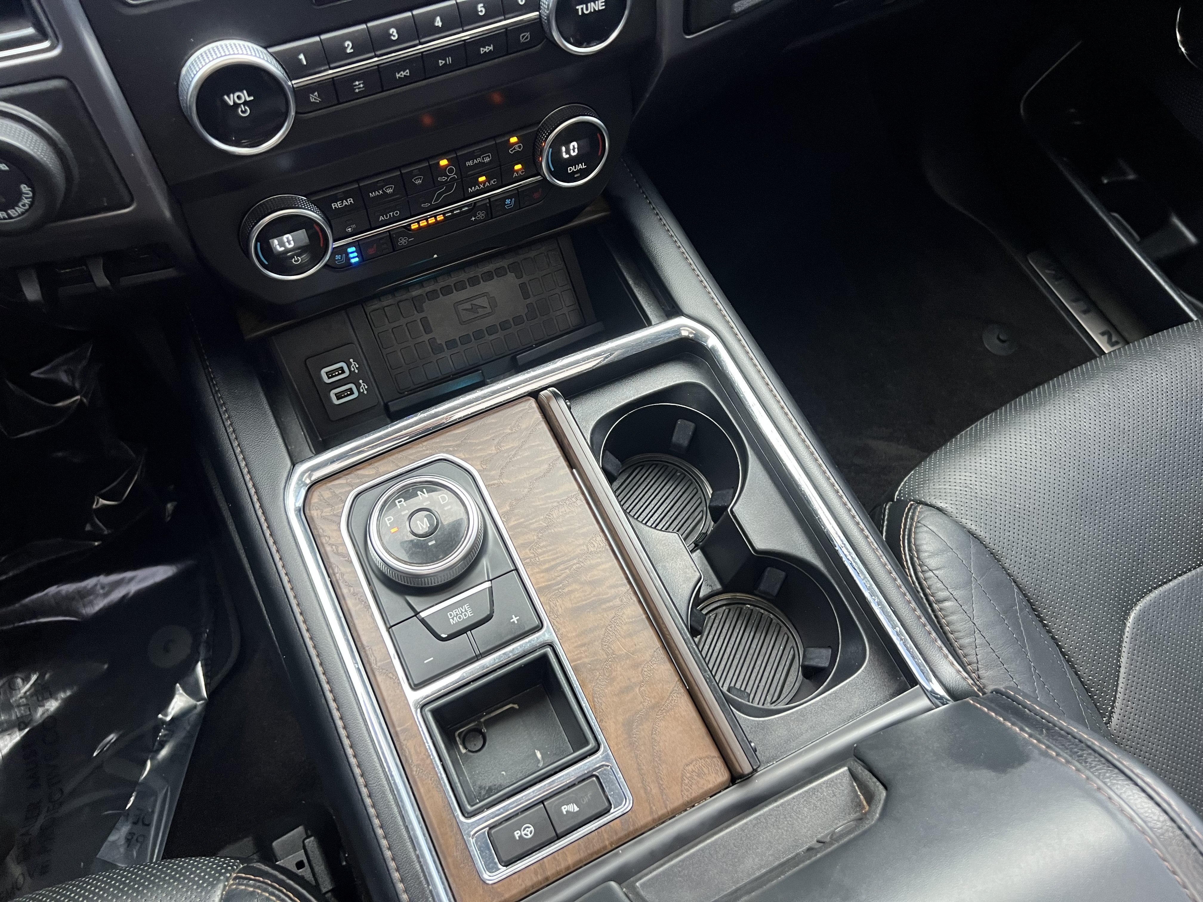 Used 2019 Ford Expedition Platinum RWD image 18