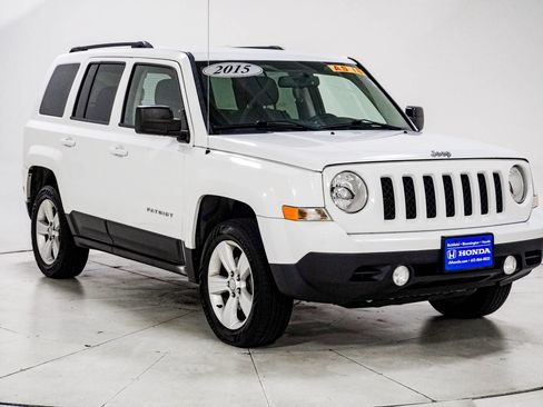 Used 2015 Jeep Patriot Latitude AWD/4WD image 12