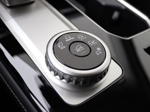 New 2026 Mitsubishi Outlander ES image 19