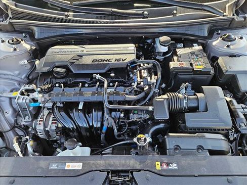 Used 2025 Hyundai Elantra SEL FWD image 26