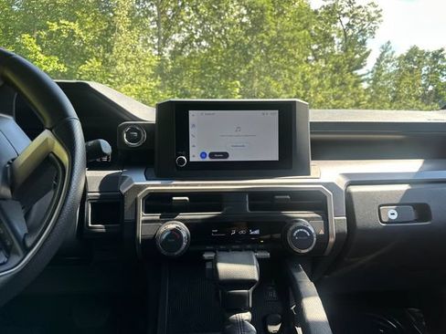 Certified 2025 Toyota 4Runner SR5 AWD/4WD image 27