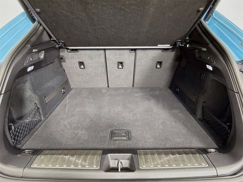 Used 2024 Porsche Macan 4 Electric image 27