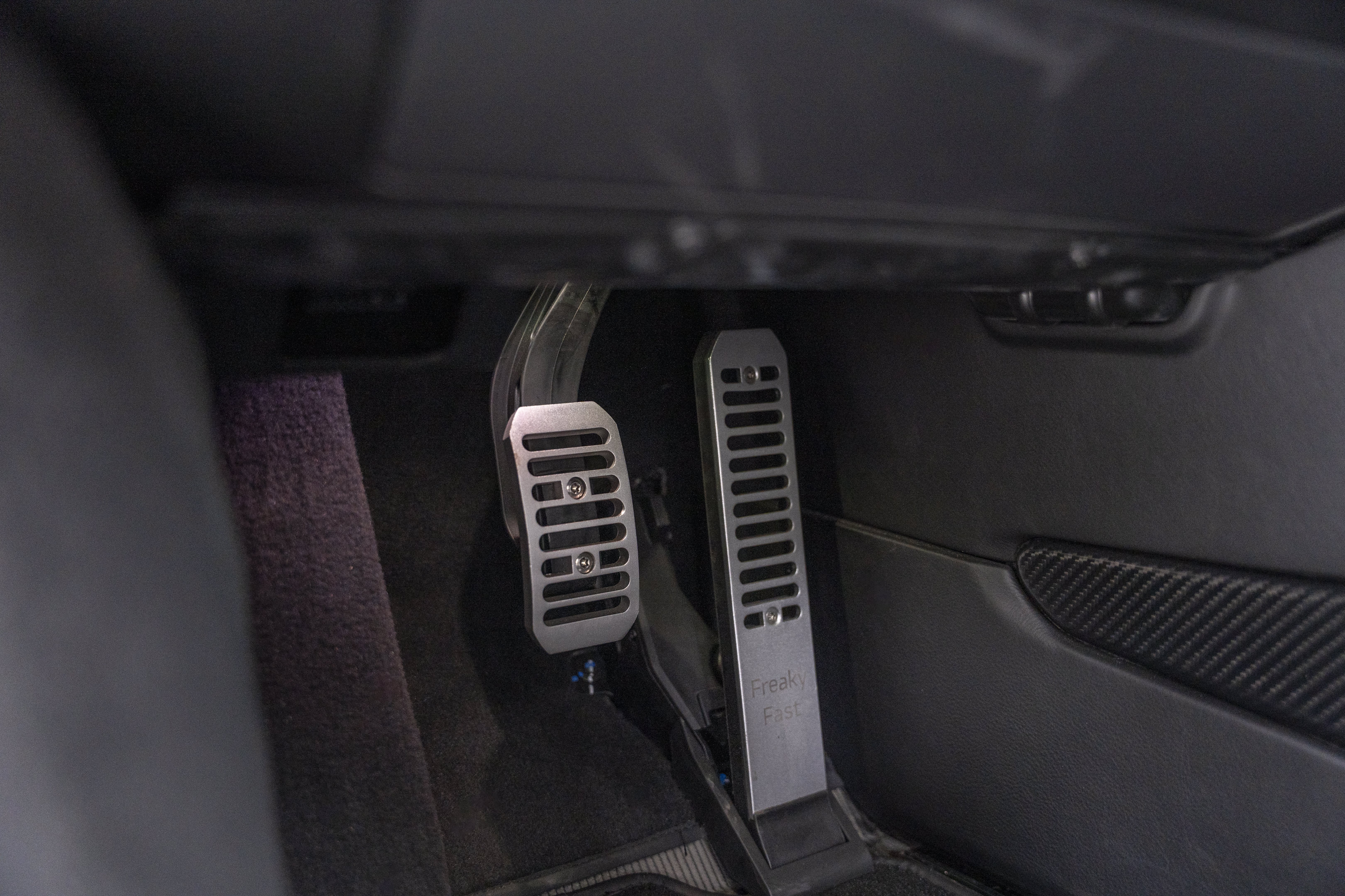 Used 2019 McLaren Senna RWD image 39