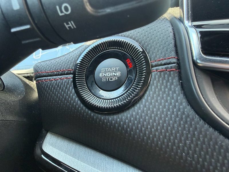 Used 2025 Jeep Compass Trailhawk AWD/4WD image 31