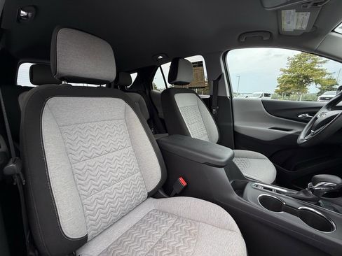 Used 2023 Chevrolet Equinox LT image 29