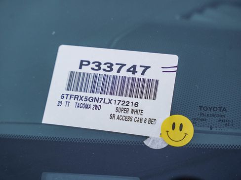 Certified 2020 Toyota Tacoma SR image 25