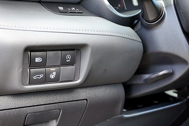 Used 2023 Toyota Highlander Limited FWD image 37