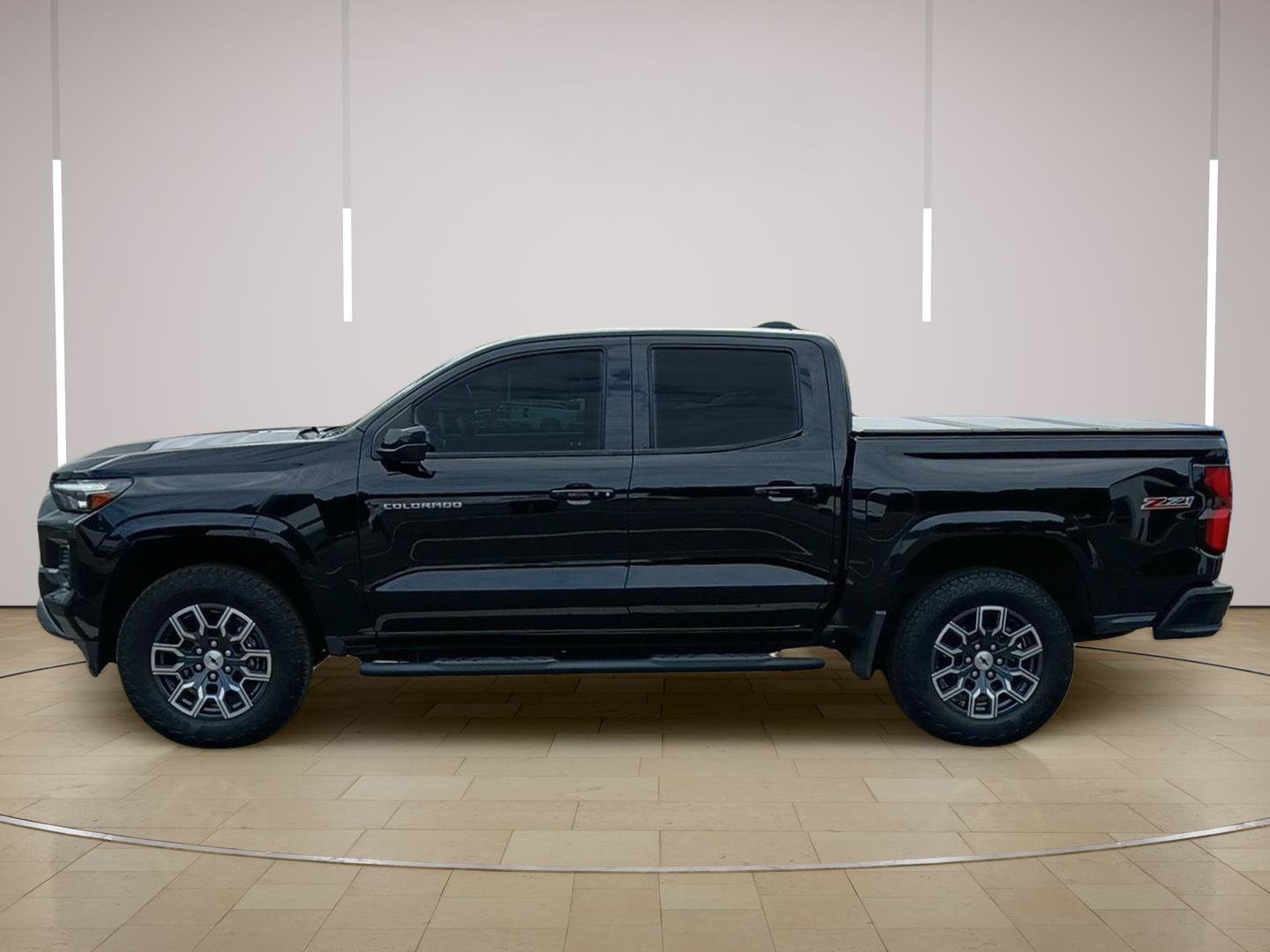 Used 2024 Chevrolet Colorado Z71 w/ Z71 Convenience Package 2 AWD/4WD image 10