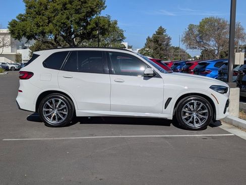 Certified 2022 BMW X5 xDrive40i w/ M Sport Package image 4