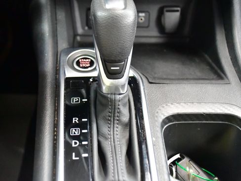 Used 2025 Nissan Sentra SV FWD image 28