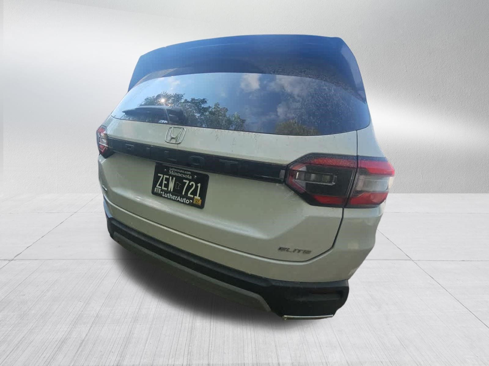 Used 2025 Honda Pilot Elite image 5