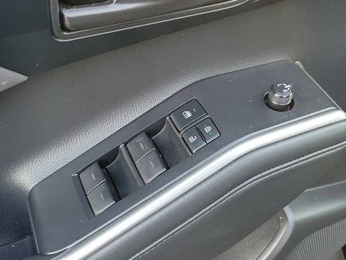 Certified 2021 Toyota Highlander LE image 22