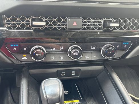 Used 2023 Honda Accord Touring image 14