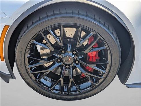 Used 2018 Chevrolet Corvette Z06 image 27