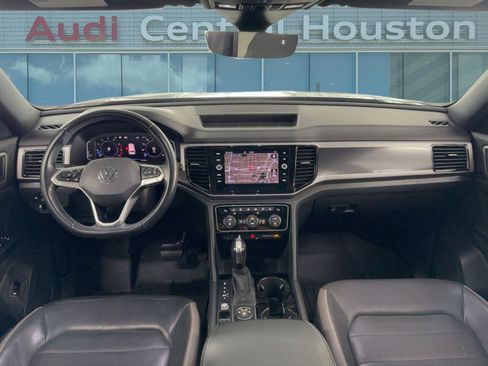 Used 2020 Volkswagen Atlas Cross Sport SEL Premium image 17