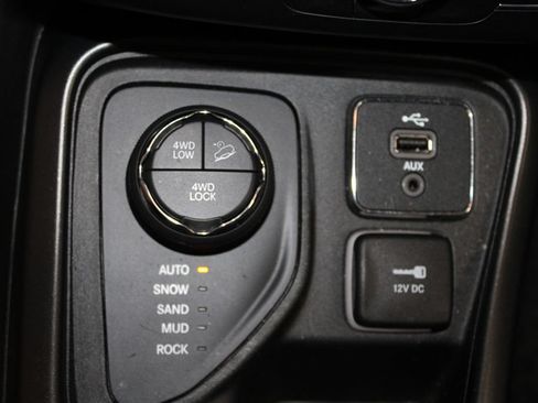 Used 2018 Jeep Compass Trailhawk w/ Leather Interior Group AWD/4WD image 27