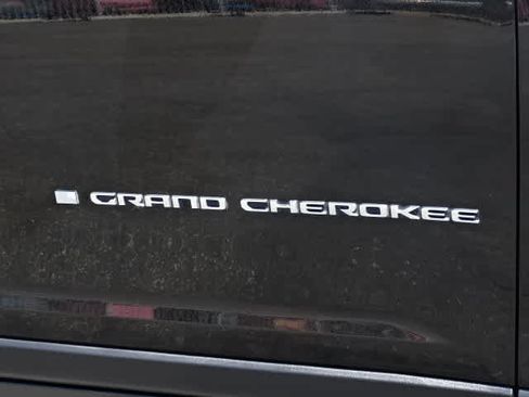 Used 2021 Jeep Grand Cherokee L Limited RWD image 9