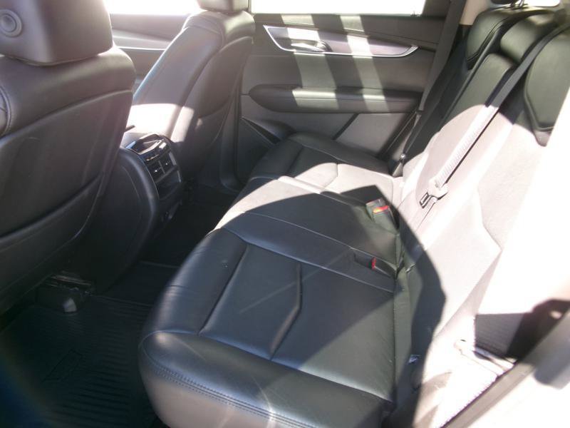 Used 2018 Cadillac XT5 Premium Luxury FWD image 10