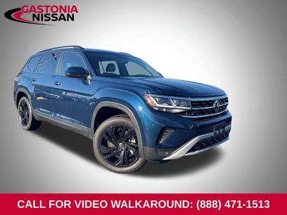 Used 2022 Volkswagen Atlas SE w/ Black Wheel Package