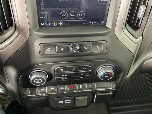 Used 2022 Chevrolet Silverado 1500 Custom image 16