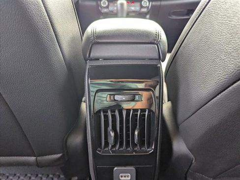 Used 2025 Jeep Compass Trailhawk AWD/4WD image 16