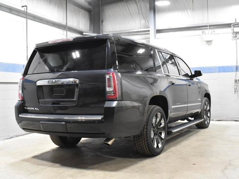 Used 2020 GMC Yukon XL Denali w/ Denali Ultimate Black Edition image 30