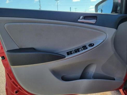 Used 2016 Hyundai Accent SE FWD image 12