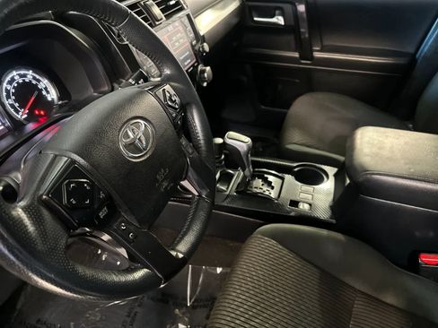 Used 2020 Toyota 4Runner TRD Off-Road AWD/4WD image 12