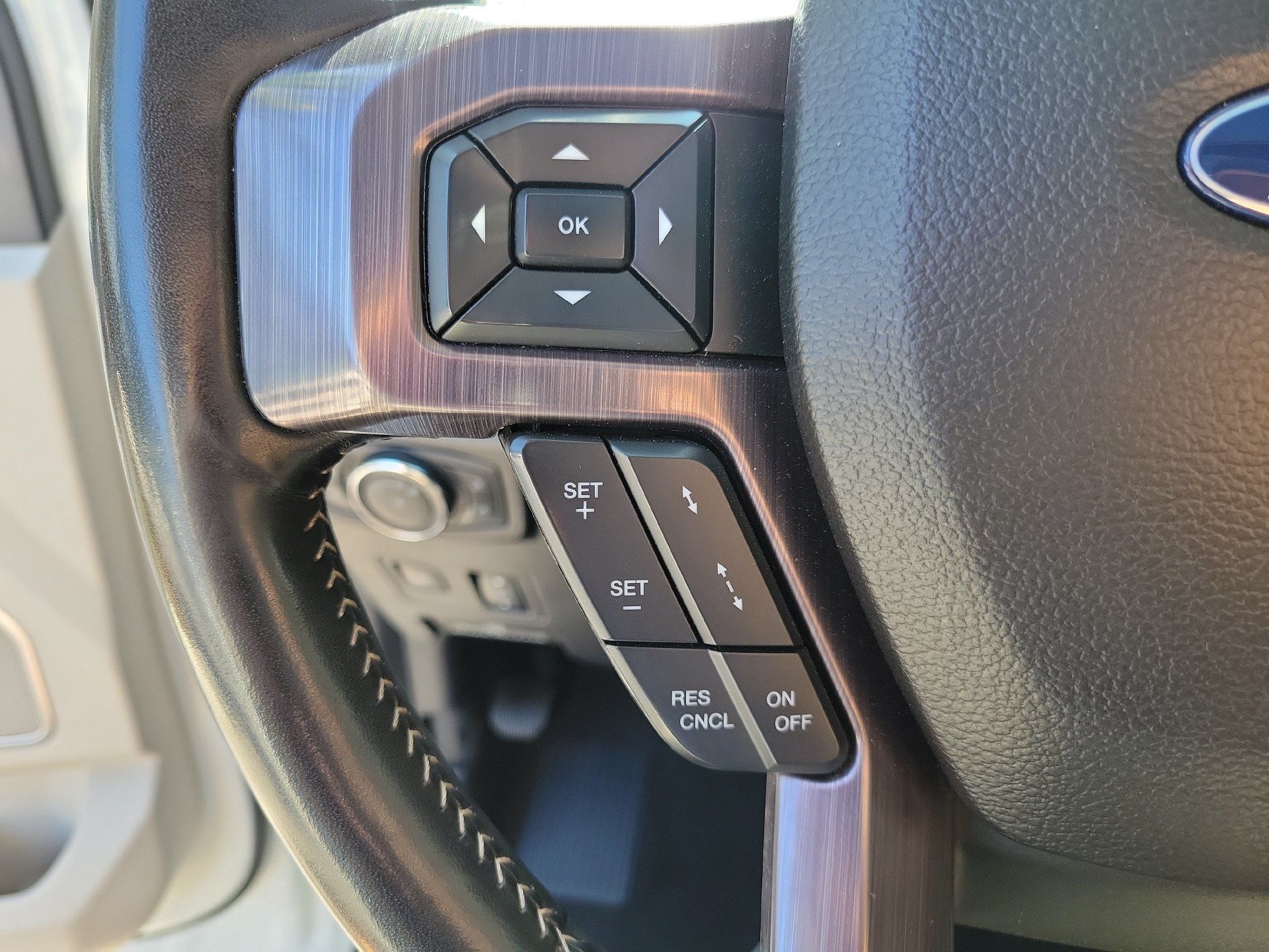Used 2021 Ford F250 Limited AWD/4WD image 32