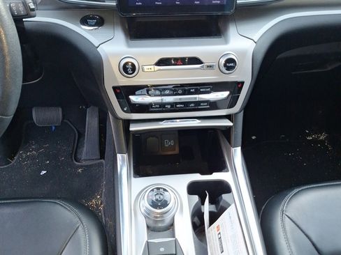 Certified 2022 Ford Explorer XLT w/ Equipment Group 202A image 13